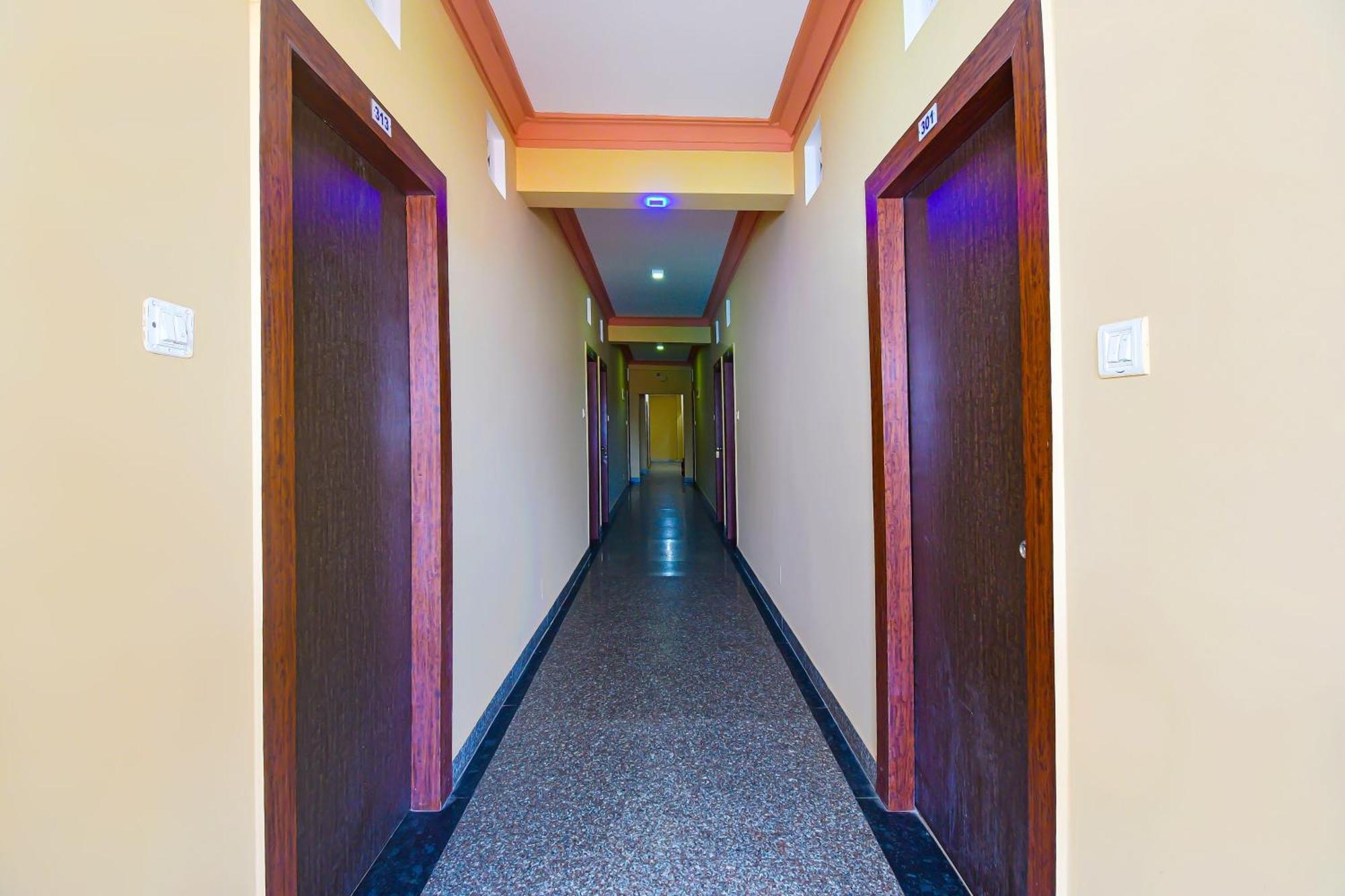 Oyo Flagship Hotel Sea Garden Puri Eksteriør bilde